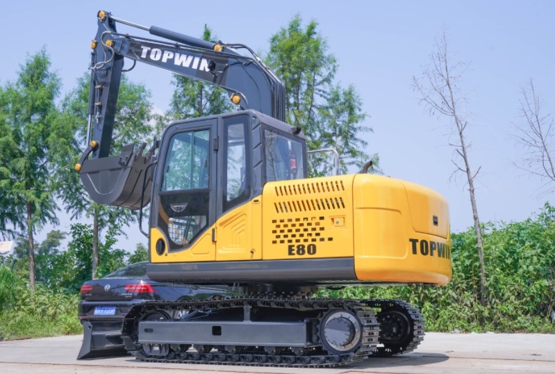 Escavadeira de 8 toneladas.jpg Case 8 Ton Excavator.jpg